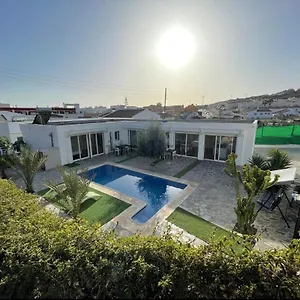 Villa Private Pool In Near The, Torre de Benagalbon